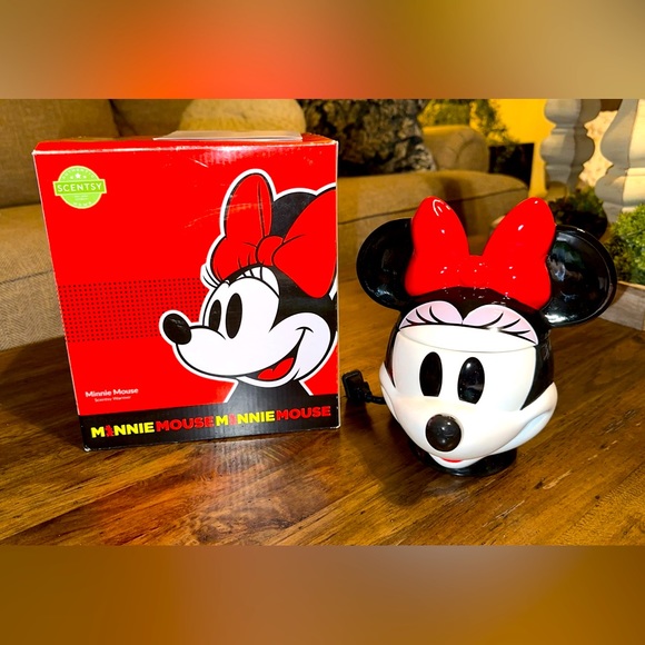 Scentsy Minnie Mouse Candle Holder - Red and Black